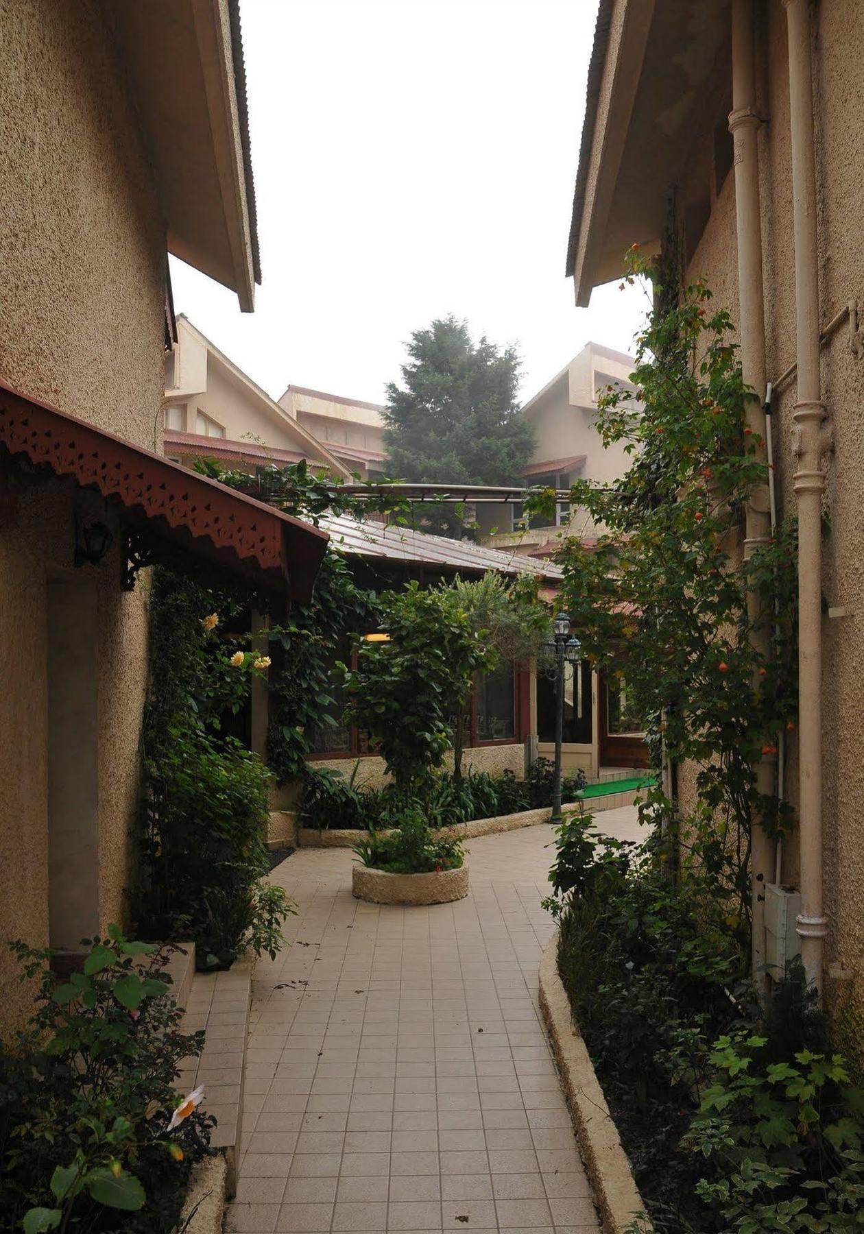 Club Mahindra Mussoorie Hotel Exterior foto