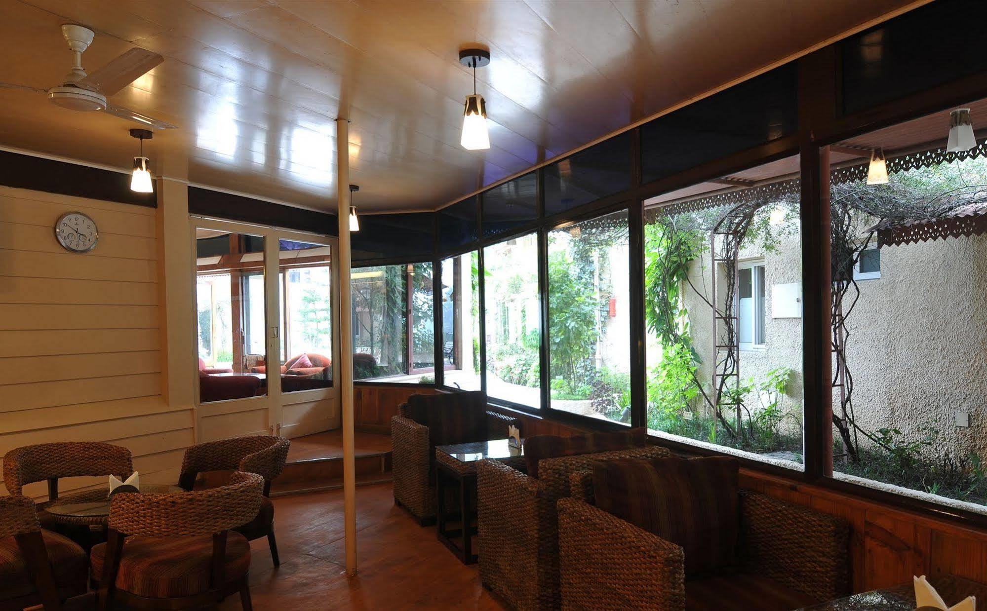 Club Mahindra Mussoorie Hotel Exterior foto