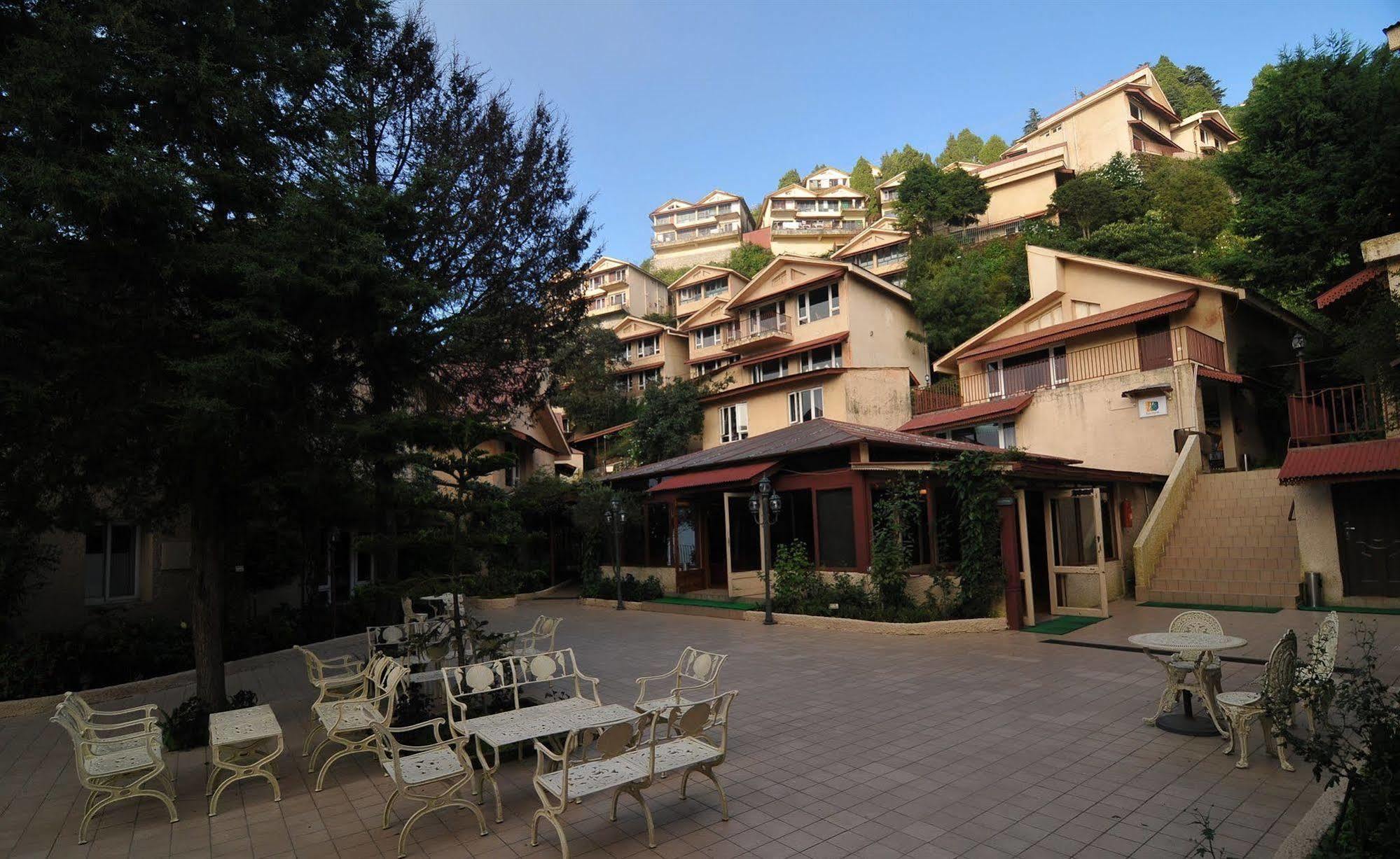 Club Mahindra Mussoorie Hotel Exterior foto